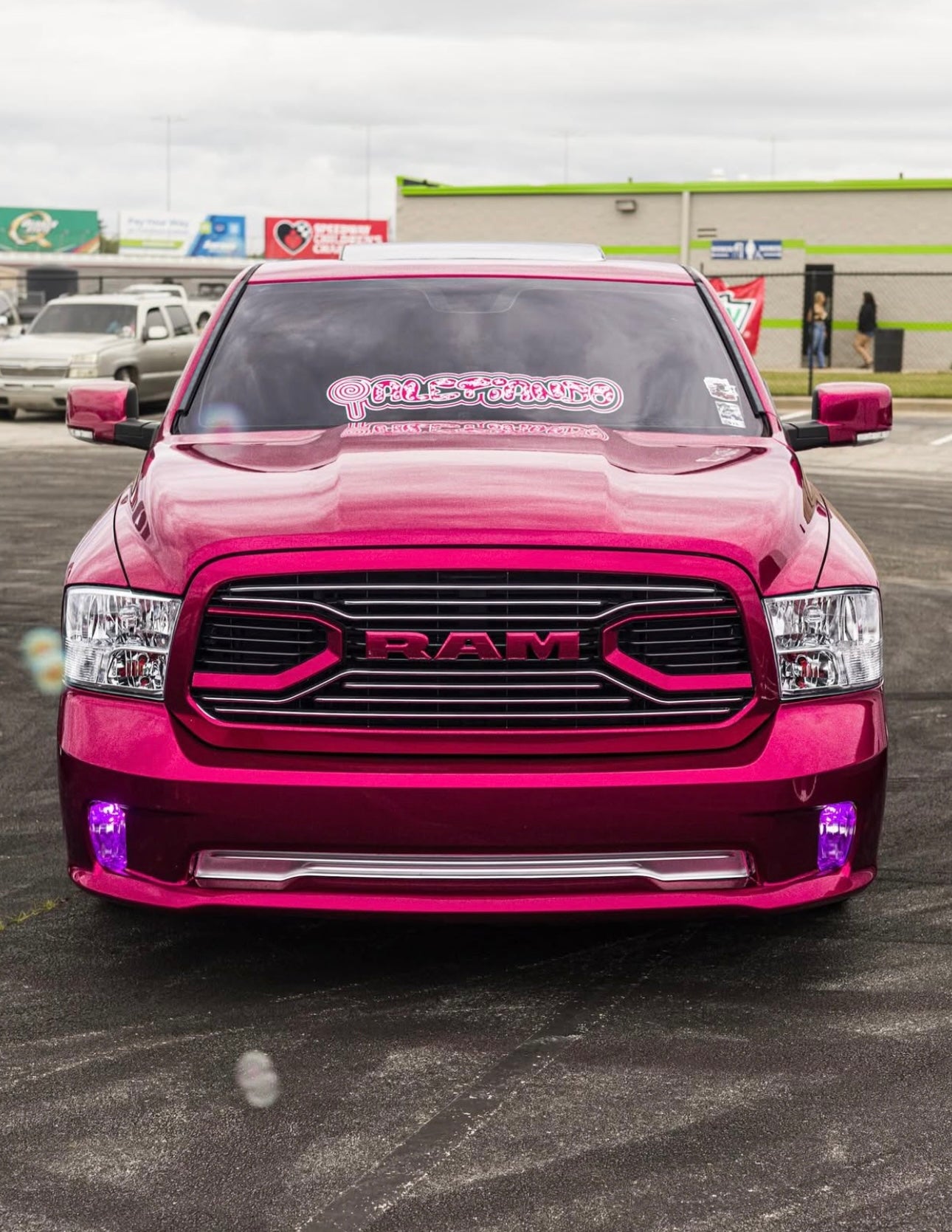 Hot pink / holographic engraved