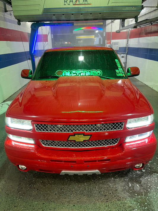 Gold/silver letters windshield